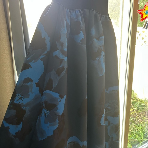 Aidan Mattox Black and Blue Floral Gown - Picture 10 of 13